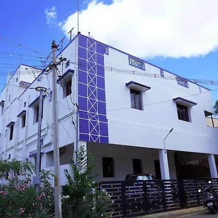 White House- 1Bk Pleasant Apartment With Open Terrace Coimbatore Ngoại thất bức ảnh